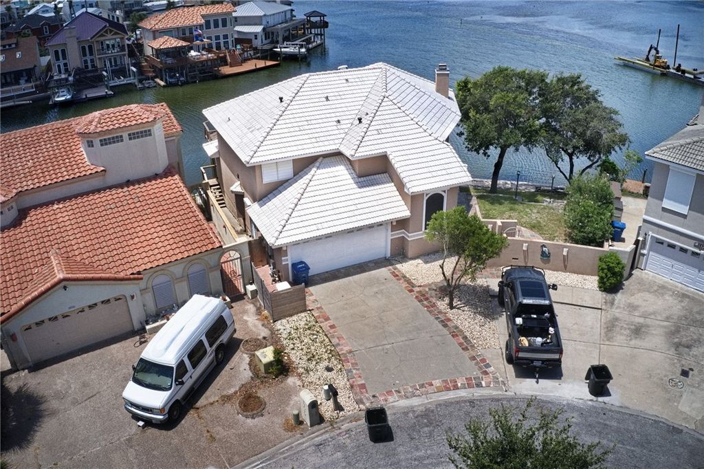 13509 Queen Johanna Ct, Corpus Christi, TX 78418 — photo 3