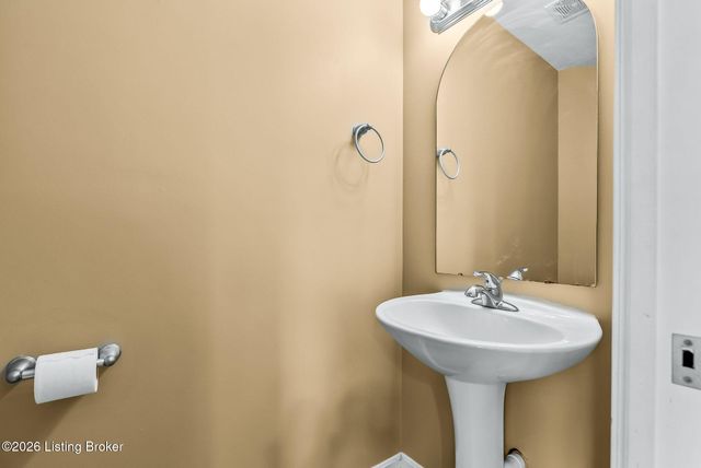 516 Reserves Blvd, Shepherdsville, KY 40165