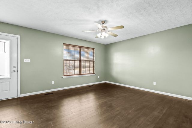 516 Reserves Blvd, Shepherdsville, KY 40165