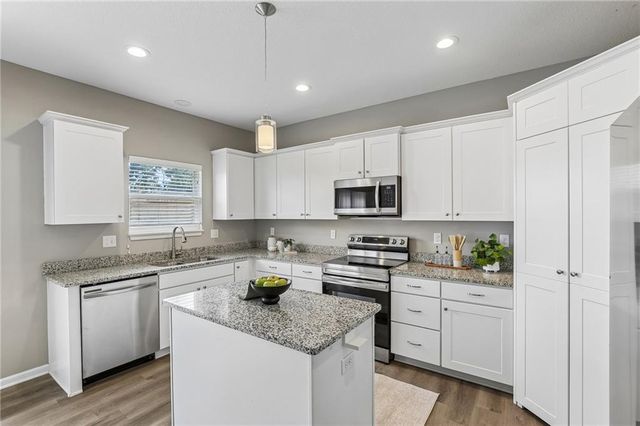 1801 NW Hilltop Court, Grain Valley, MO 64029