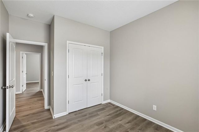 1801 NW Hilltop Court, Grain Valley, MO 64029