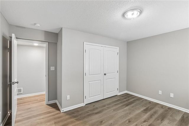 1801 NW Hilltop Court, Grain Valley, MO 64029