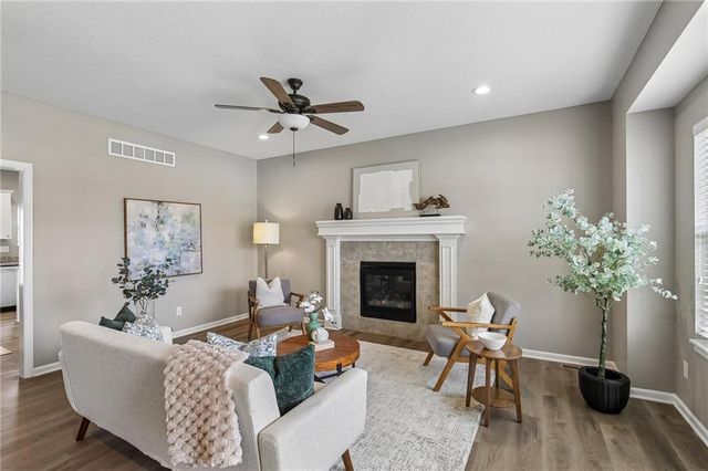 1801 NW Hilltop Court, Grain Valley, MO 64029