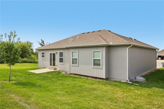 1801 NW Hilltop Court, Grain Valley, MO 64029