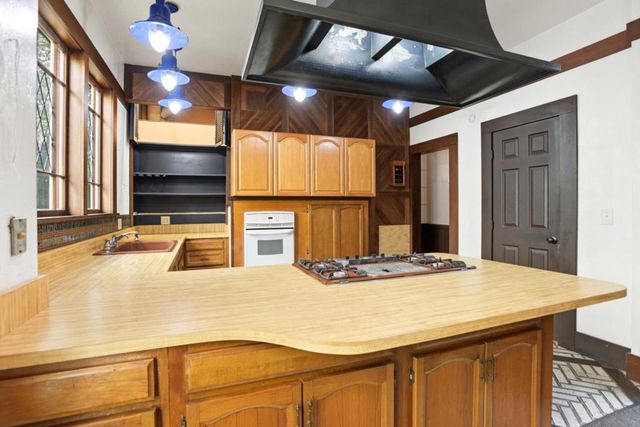 137 Elm Street, San Mateo, CA 94401