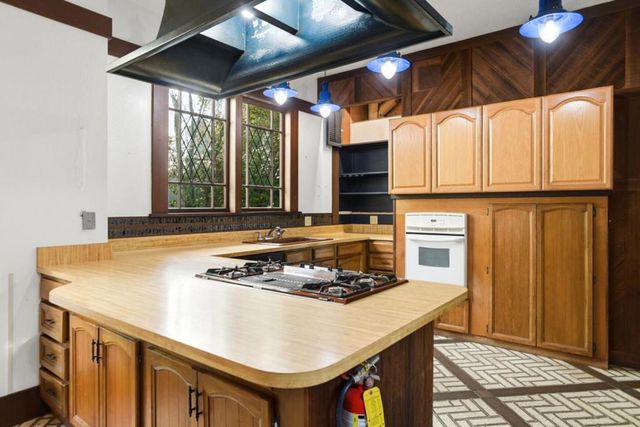 137 Elm Street, San Mateo, CA 94401