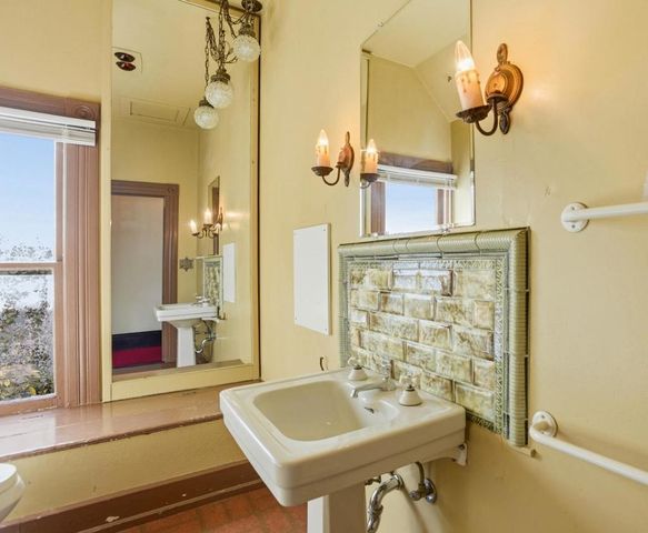 137 Elm Street, San Mateo, CA 94401