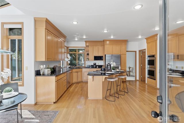19611 NE 129th Way, Woodinville, WA 98077