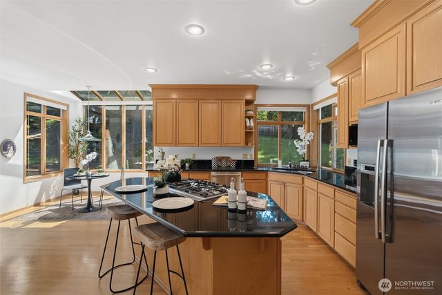 19611 NE 129th Way, Woodinville, WA 98077
