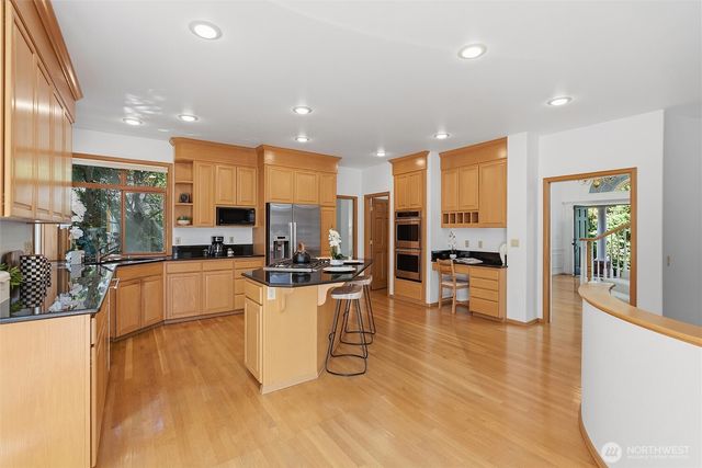 19611 NE 129th Way, Woodinville, WA 98077