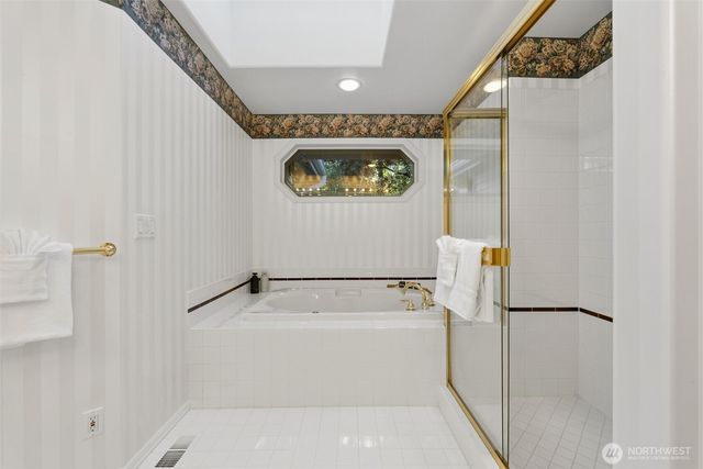 19611 NE 129th Way, Woodinville, WA 98077