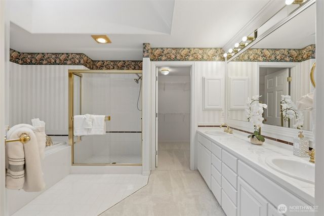 19611 NE 129th Way, Woodinville, WA 98077