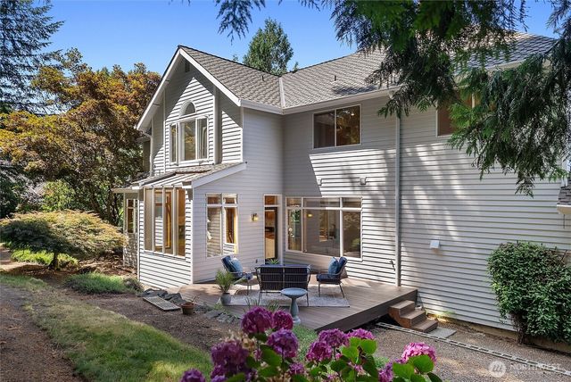 19611 NE 129th Way, Woodinville, WA 98077