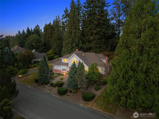 19611 NE 129th Way, Woodinville, WA 98077