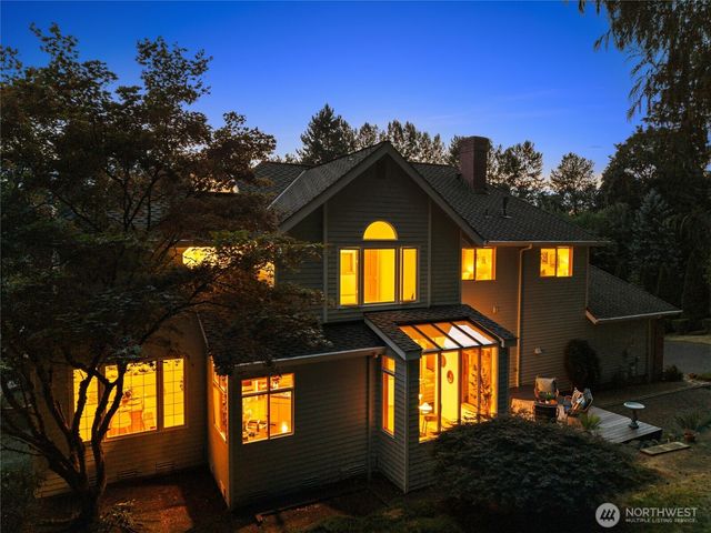 19611 NE 129th Way, Woodinville, WA 98077