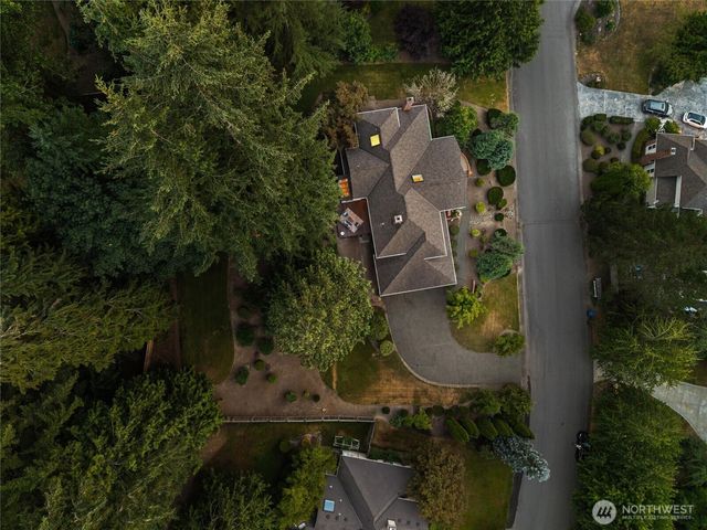 19611 NE 129th Way, Woodinville, WA 98077