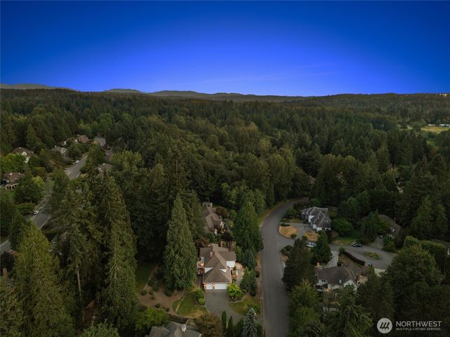 19611 NE 129th Way, Woodinville, WA 98077
