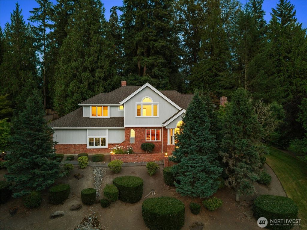 19611 NE 129th Way, Woodinville, WA 98077