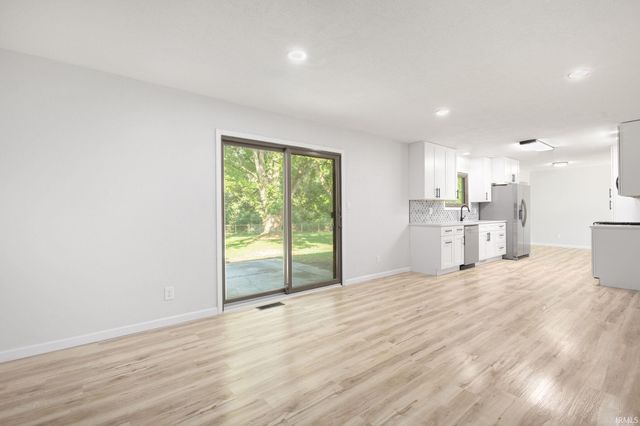 54737 Country Manor Place, Elkhart, IN 46514