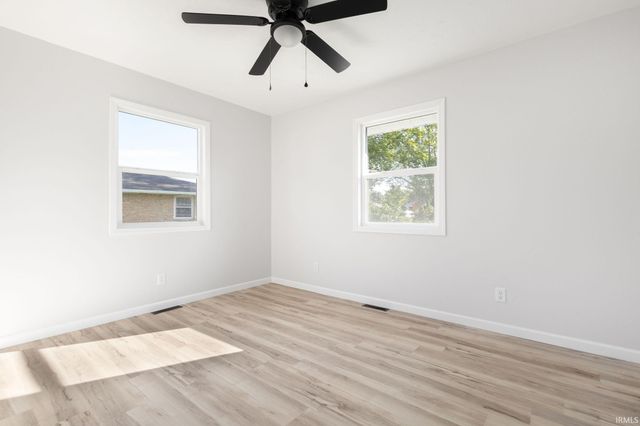 54737 Country Manor Place, Elkhart, IN 46514