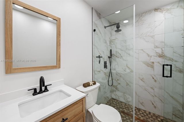 6523 NW 170th Ln, Hialeah, FL 33015