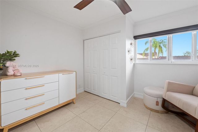 6523 NW 170th Ln, Hialeah, FL 33015