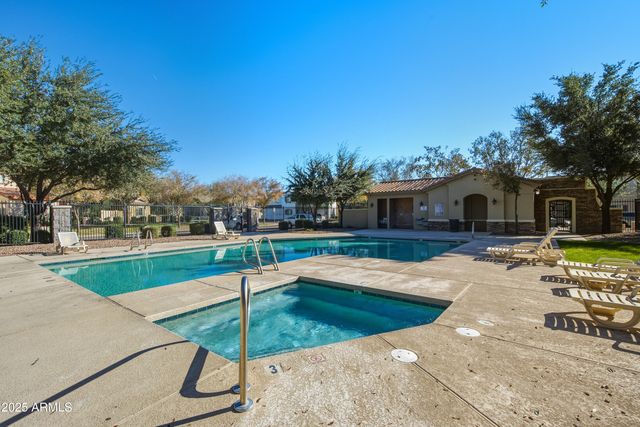 14165 W Country Gables Drive, Surprise, AZ 85379