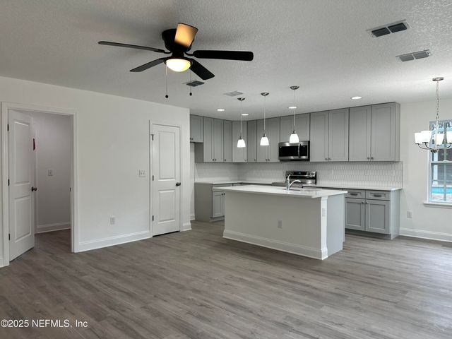 8094 TARLING Avenue, Jacksonville, FL 32219