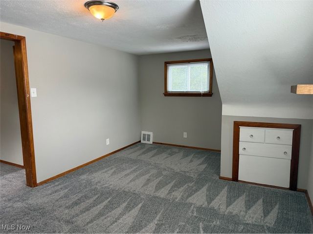 362 High Tee Street, Willowick, OH 44095