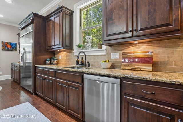 5496 Chalone Place, Ocean Springs, MS 39564