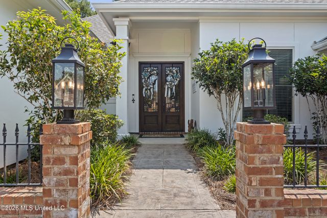 5496 Chalone Place, Ocean Springs, MS 39564