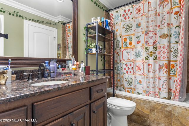5496 Chalone Place, Ocean Springs, MS 39564