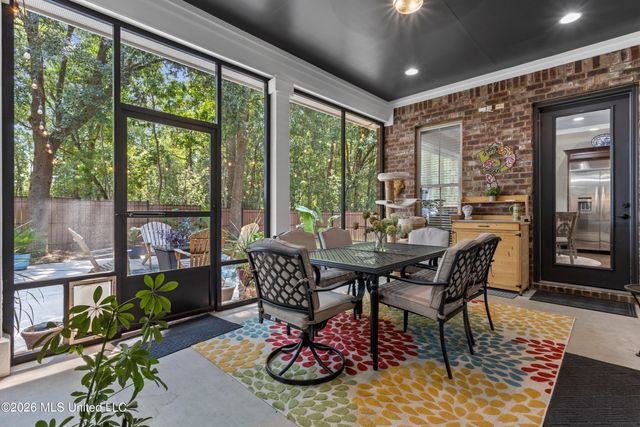 5496 Chalone Place, Ocean Springs, MS 39564