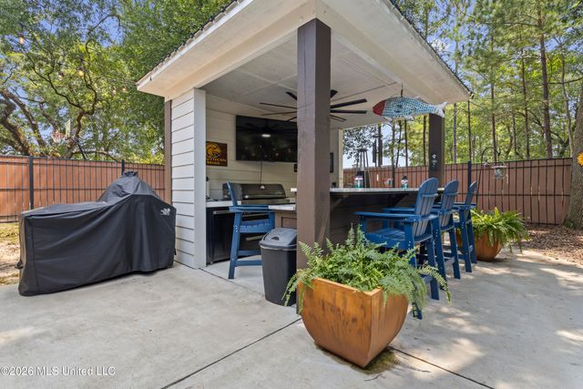5496 Chalone Place, Ocean Springs, MS 39564