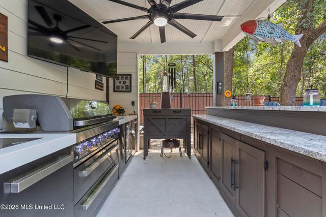 5496 Chalone Place, Ocean Springs, MS 39564