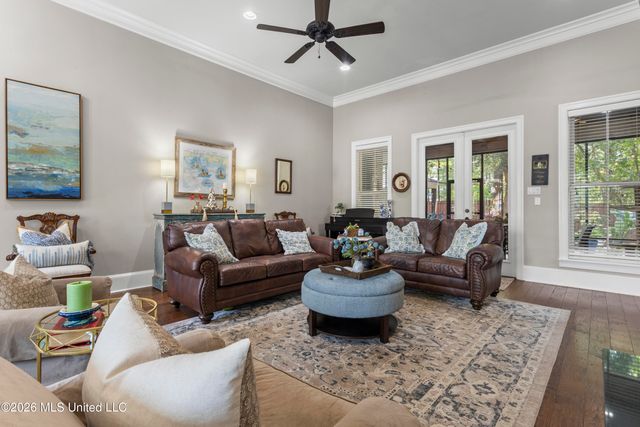 5496 Chalone Place, Ocean Springs, MS 39564