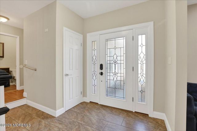 33 Ashford Road, Jackson, NJ 08527