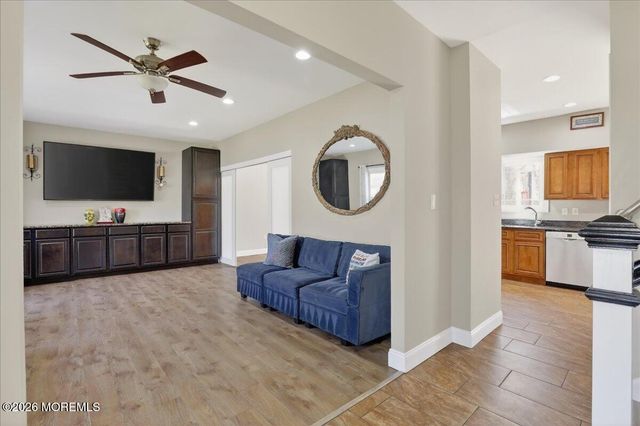 33 Ashford Road, Jackson, NJ 08527