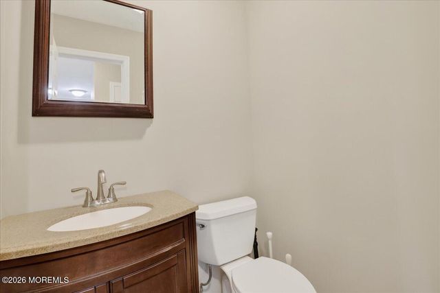 33 Ashford Road, Jackson, NJ 08527