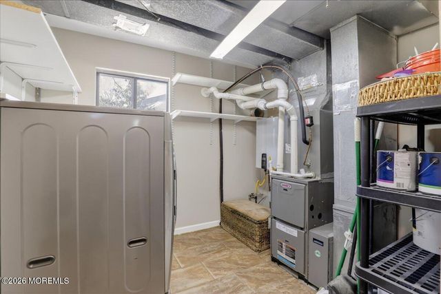 33 Ashford Road, Jackson, NJ 08527