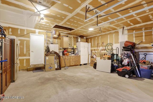 33 Ashford Road, Jackson, NJ 08527