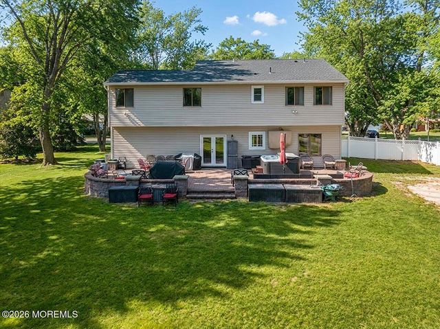 33 Ashford Road, Jackson, NJ 08527