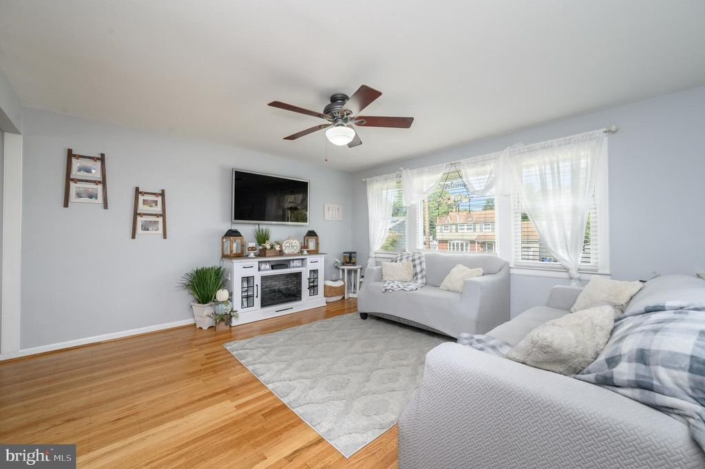 326 HARRISON AVE, Beverly, NJ 08010 — photo 5