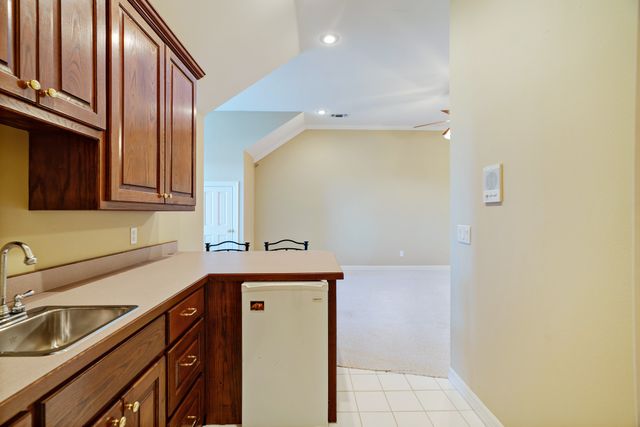 3065 Oak Creek Drive, Paris, TX 75462