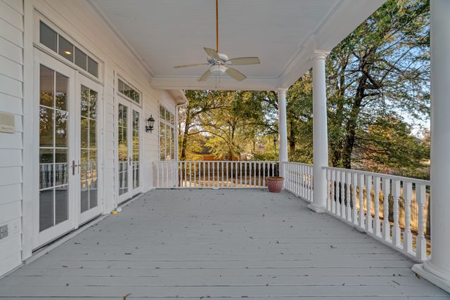 3065 Oak Creek Drive, Paris, TX 75462