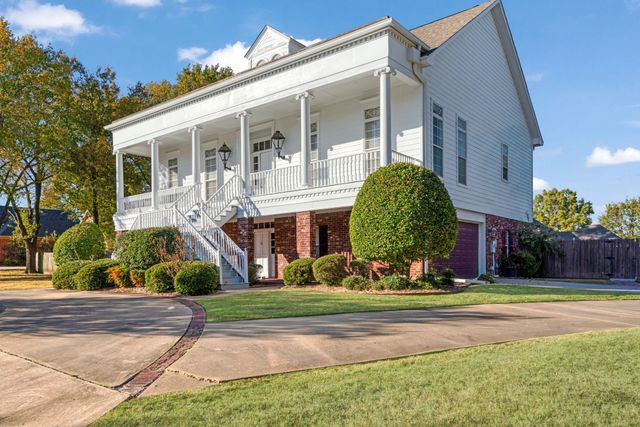 3065 Oak Creek Drive, Paris, TX 75462