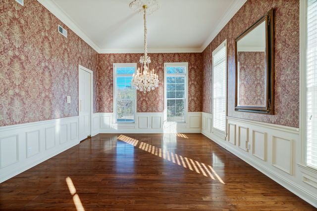 3065 Oak Creek Drive, Paris, TX 75462