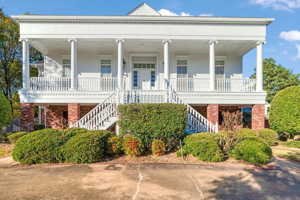 3065 Oak Creek Drive, Paris, TX 75462