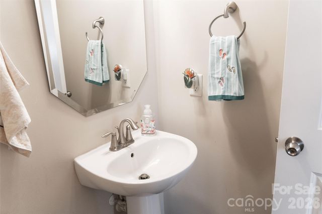 1156 Mckee Farm Lane, Belmont, NC 28012