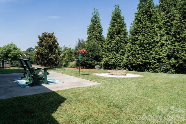 1156 Mckee Farm Lane, Belmont, NC 28012